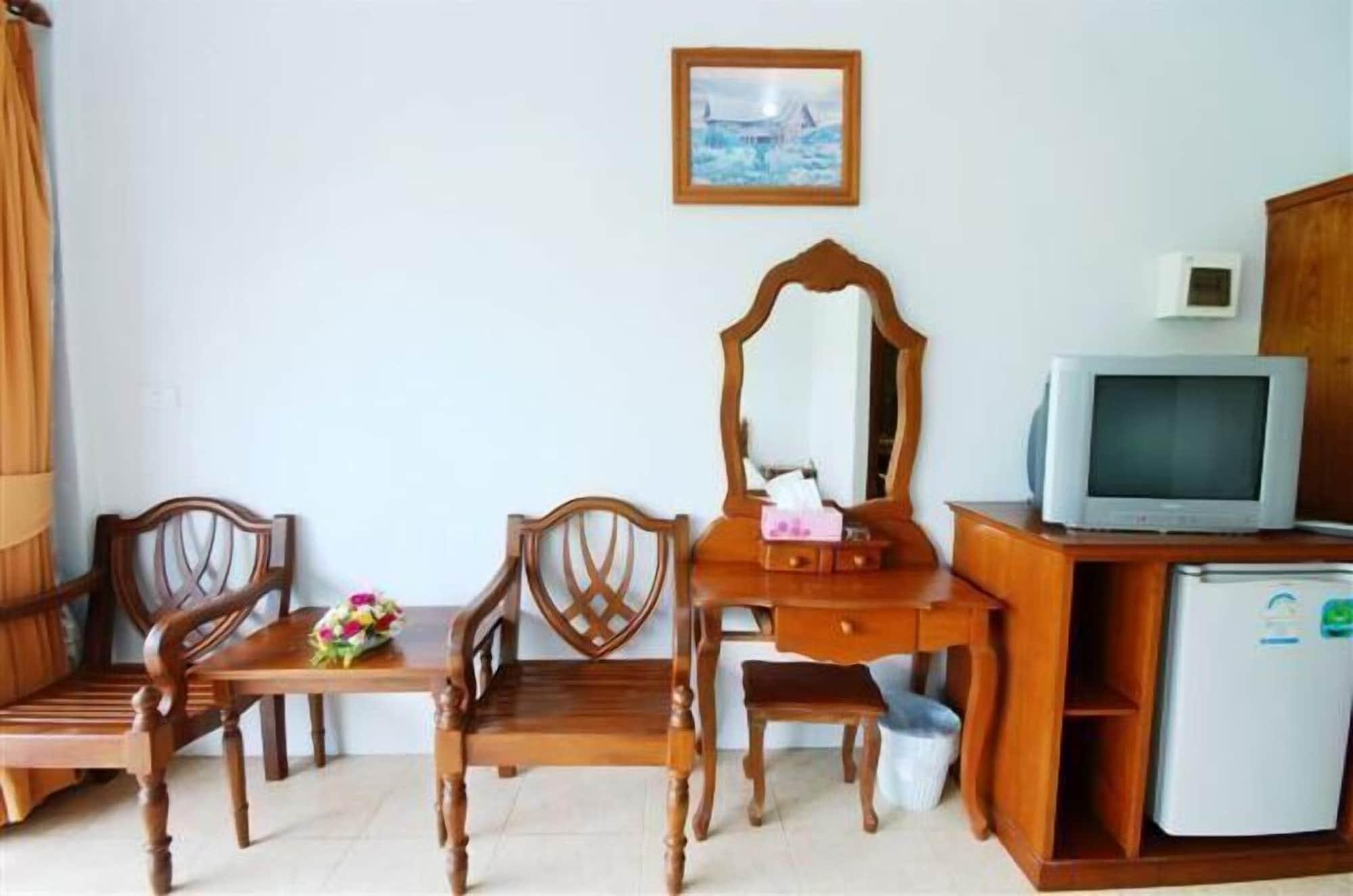 Holiday Guest House Chaweng  Exterior photo