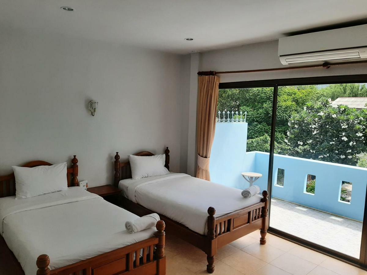 Holiday Guest House Chaweng  Exterior photo